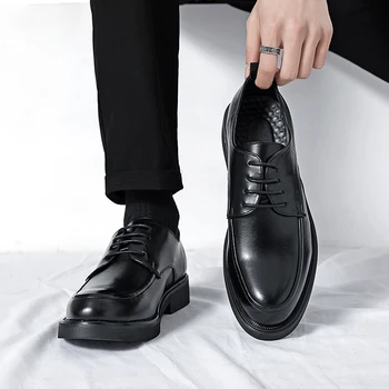 2023 Пролет нов бизнес случайни стил мъжки кожени обувки черни Hombre класически дантела нагоре заострени церемониални повишаване