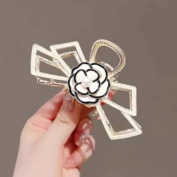 Alloy Camellia Cherry Floral Hair Claw Clip Хвощ Hairpin за жени момиче корейски модни аксесоари