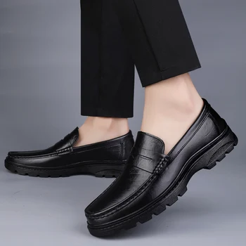 Мъжка нова луксозна марка мокасини от естествена кожа Бизнес запознанства Официално парти Ежедневни обувки Висококачествени апартаменти Мъжки обувки за ходене