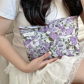 Нова мода сладък лилаво цвете бродерия жакард козметична чанта грим торбичка тоалетни принадлежности грижа за кожата организатор преносим чанта за съхранение