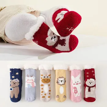 Сладък зимен бебе карикатура коледни чорапи сгъсти памук топло новородено деца етаж чорап нехлъзгащи детски чорапи за 0-4 години